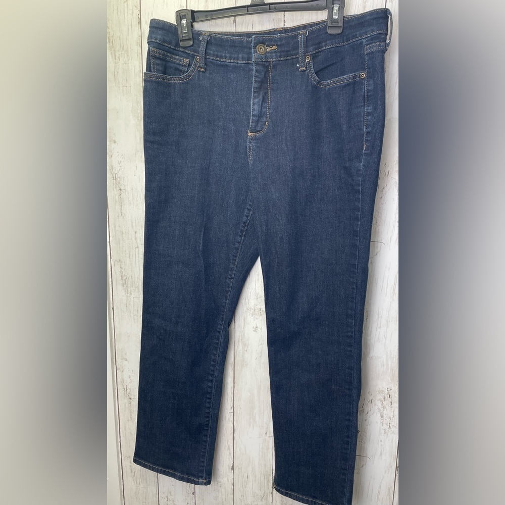 ST JOHN’S BAY dark wash women’s straight leg jeans size 12P